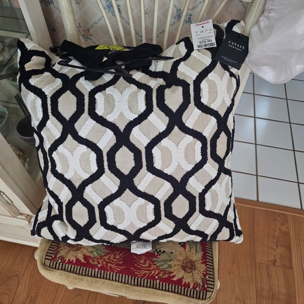 ISO this pillow